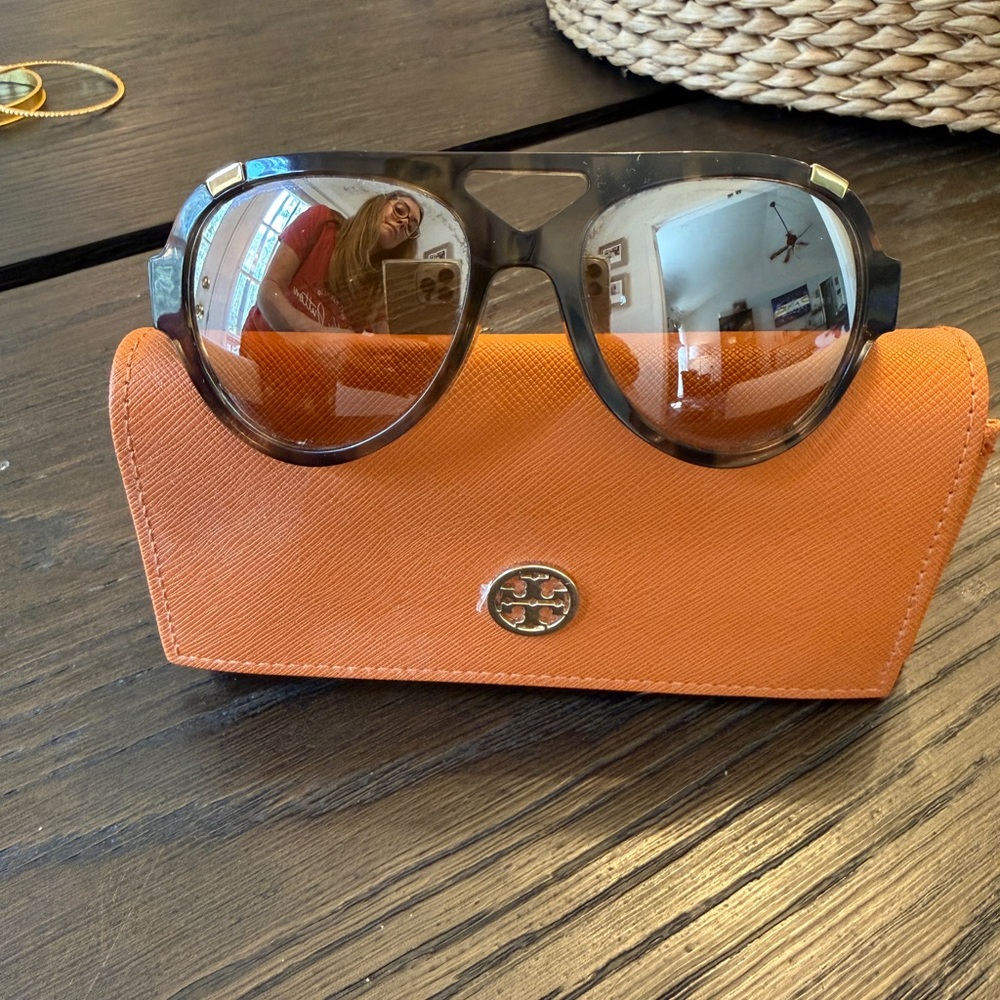 Tory Burch Orange Sunglass Case with Tortoiseshell Frames